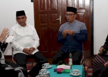 Sekjen Gerindra Sampaikan Pesan Prabowo Saat Takziah ke Ridwan Kamil