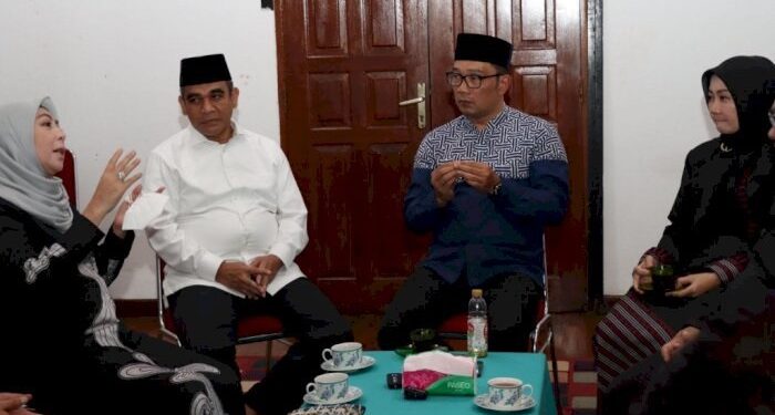 Sekjen Gerindra Sampaikan Pesan Prabowo Saat Takziah ke Ridwan Kamil