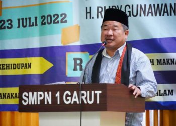 Bupati Garut Resmikan 5 Fasilitas Penunjang Siswa di SMPN 1 Garut
