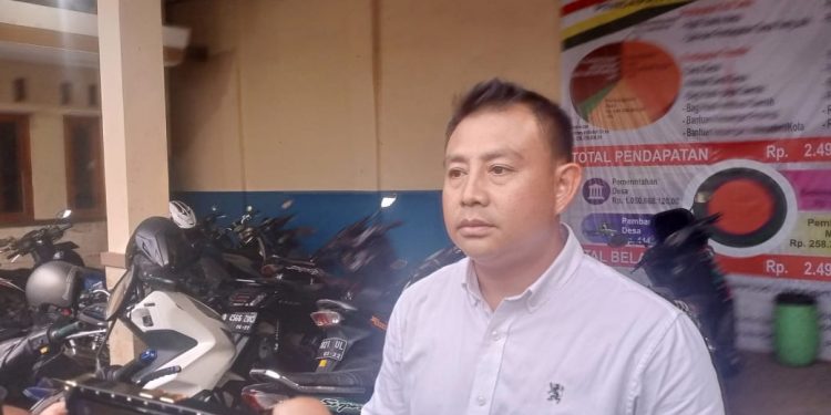 Warga Tagih Janji Politik Kades Neglasari saat Musdes