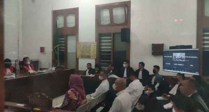 Hadir di Persidangan Ade Yasin, Sejumlah Kepala Desa Beri Dukungan untuk Bupati Bogor Nonaktif