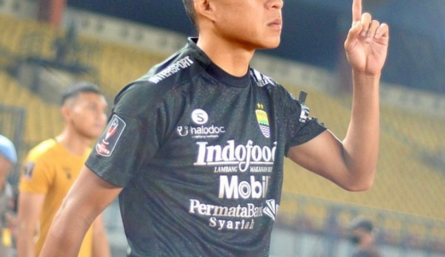 Kemenangan Persib Dibayar Mahal Oleh Cederanya Erwin Ramdani