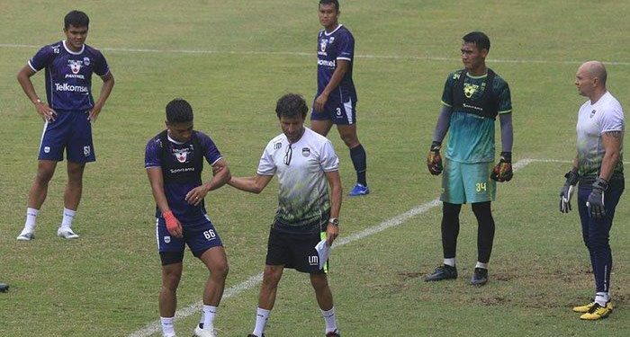 Jelang Bentrok dengan Arema FC, Persib Bandung Masih Diselimuti Pertanyaan Soal Ini