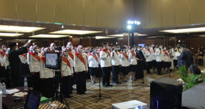 203 Mahasiswa Unjani Lulus Ujian Profesi Apoteker, Diminta Sepenuh Hati Layani Masyarakat