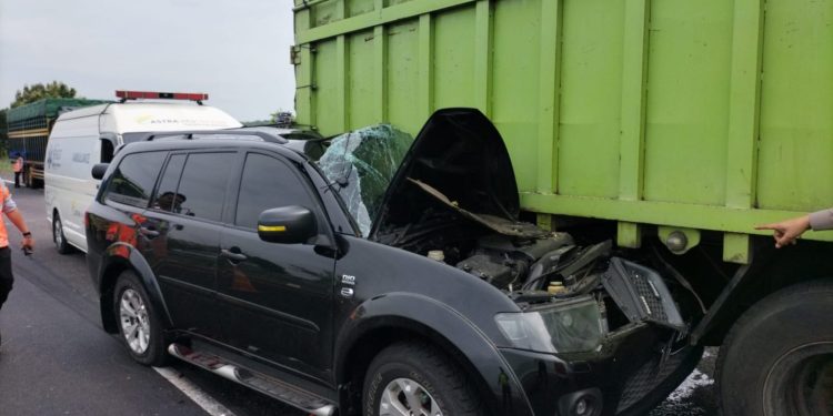 Kepala BKD Jawa Barat Meninggal Dunia, Mobilnya Menabrak Truk Tronton di Tol Cipali