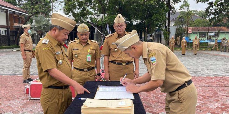 Apel Terakhir di Tahun 2022, Bupati Garut Lantik 27 PNS dalam Jabatan Administrasi