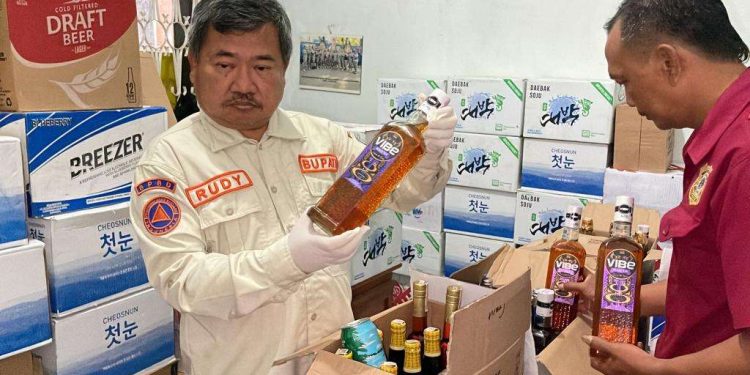 Amankan Miras Jelang Malam Tahun Baru, Bupati Garut Apresiasi Langkah Satpol PP dan Tim Sancang Polres Garut