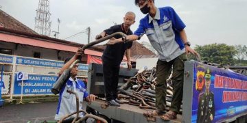 1.956 knalpot diarak keliling Bandung sebagai sosialisasi