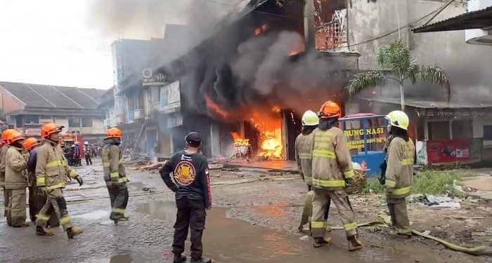 Yuyun Tewas Terjebak Saat Kebakaran Lahap Ruko Pasar Caringin
