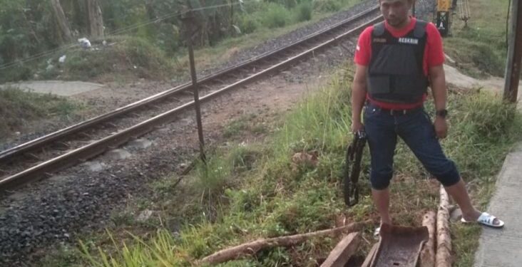 Aksi Maling Besi Penahan Rel Kereta di Garut Digagalkan Polisi Jablay Cs Digulung