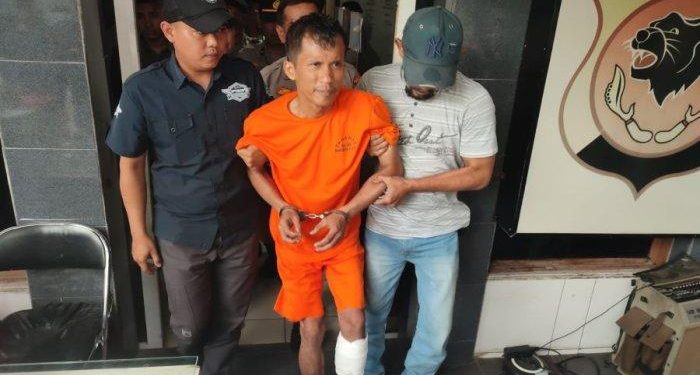 Ngamuk Acungkan Golok Minta Jatah Uang Keamanan ke Bengkel Preman di Bandung Ditembak Polisi
