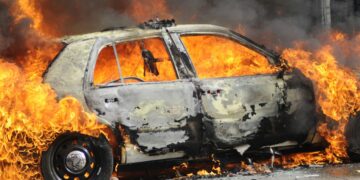 Sopir Mobil Terbakar di Tol Tangerang Selamatkan Diri Lewat Kaca Pintu