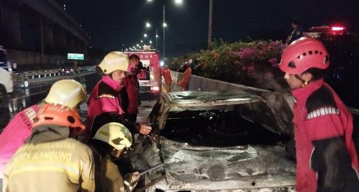 Polisi Lihat Ada Kejanggalan di Kasus Sedan Terbakar di Tol Padaleunyi Tak Mau Pindah ke Jalur Kiri