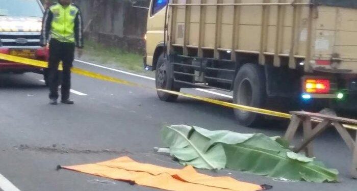 Innalillahi! Jasad Pria Ditemukan Tergeletak di Tengah Jalan Ganeas Sumedang