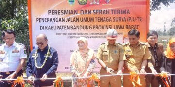 PERESMIAN  DAN SERAH TERIMA PJU-TS, BANTU MASYARAKAT