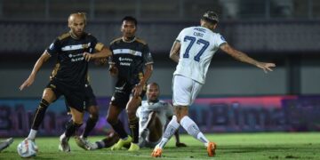 Ciro Alves Dua Kali Bobol Gawang Dewa United Di Babak Pertama