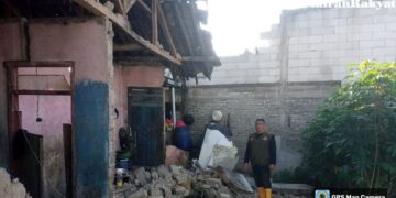 Dampak Gempa Garut Magnitudo 6,5, Sebuah Rumah di Desa Jambudipa KBB Rusak Parah Hingga Pemilik Alami Trauma