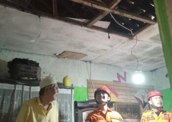 Rumah Warga Cimahi yang Rusak Terdampak Gempa di Garut