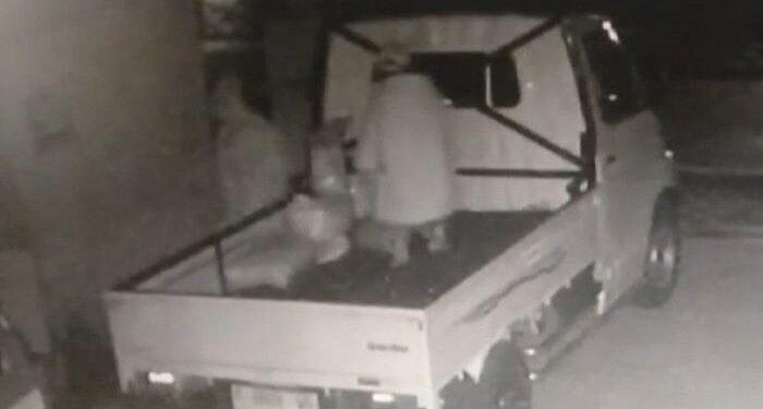 Pencuri beras beraksi di Jalan Raya Batujajar, RT 03/07, Desa Cimareme, Kecamatan Ngamprah, Kabupaten Bandung Barat