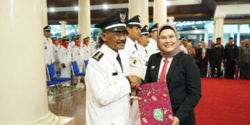 Kukuhkan 167 Kuwu Untuk Perpanjang Masa Jabatan, Bupati Nina: “Kuwu Harus Kerja Baik Kerja Nyata dan Amanah Gunakan Dana Desa
