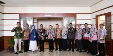 Tingkatkan Sinergitas Penerimaan Pajak Daerah, Bupati Nina Gandeng DJP II Jawa Barat