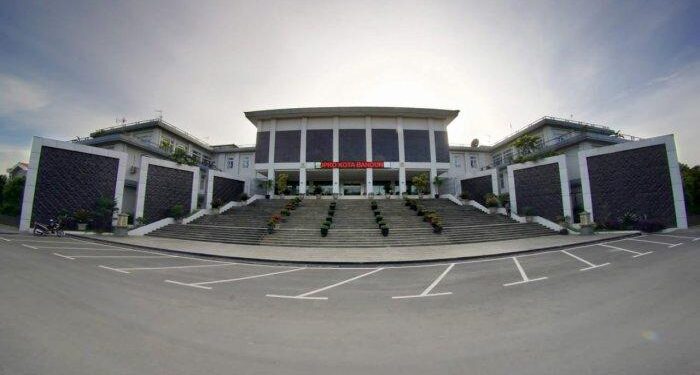 Sudah Sah, 50 Anggota DPRD Kota Bandung 2024-2029 Resmi Dilantik dan Diambil Sumpahnya