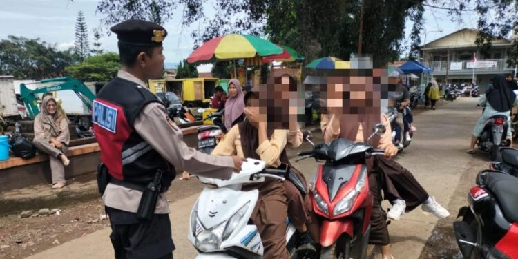 Polsek Malangbong Lakukan penertiban knalpot tidak sesuai spesifikasi teknis