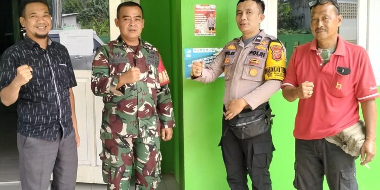 SINERGITAS TNI POLRI WILAYAH HUKUM POLSEK JONGGOL GIAT COOLING SISTEM AAMBANG WARGA BERI HIMBAUAN DAN AJAK JAGA KAMTIBMAS DALAM PILKADA SERENTAK 2024