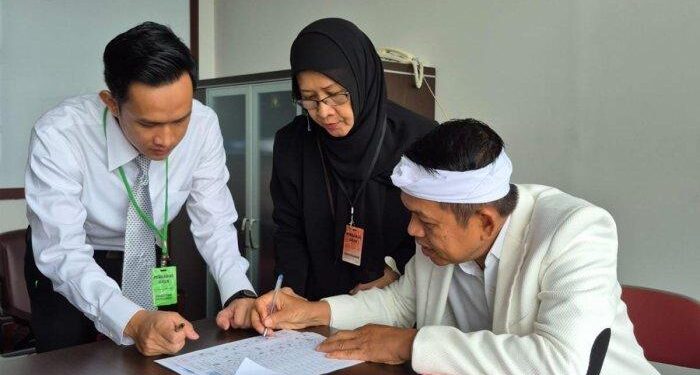 Gubernur Jabar Terpilih Dedi Mulyadi Diangkat Jadi Anggota Kehormatan Peradi Ikuti Ujian Profesi