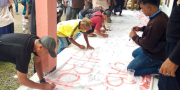 Warga Geruduk Kantor Desa Sindangjaya Pangandaran, Tuntut Kades Mundur