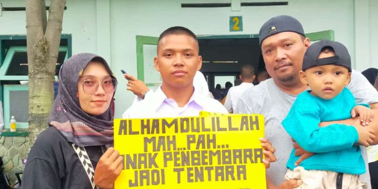 Kisah Gigih Anak Pengembala Sapi Kini Jadi Prajurit TNI