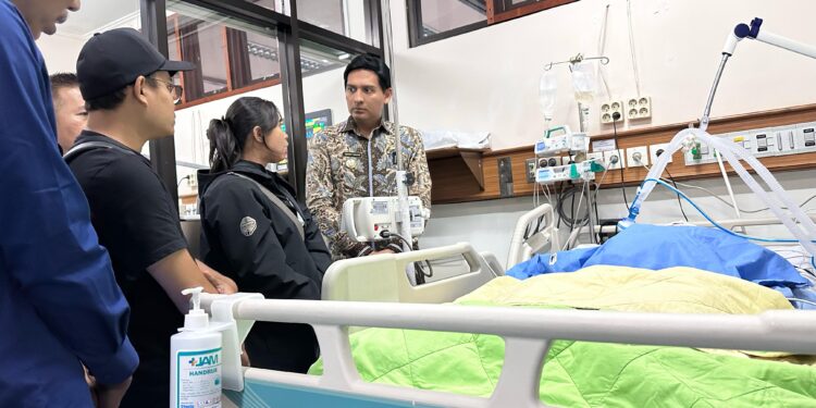 Jenguk Korban KDRT, Lucky Hakim : Jangan Ada Celah Bagi Perempuan Jadi Korban Kekerasan