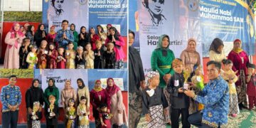 Peringati Hari Kartini, KB ARRIDWAN Gelar Lomba Fashion Show Kebudayaan