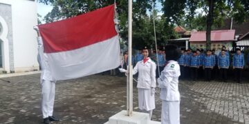 Upacara Peringatan Hari Pahlawan Nasional 2025, Dengan Tema “Pahlawanku Teladanku”, Terus Bergerak Melanjutkan Perjuangan