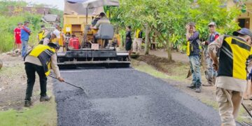 Pembangunan Jalan Desa di Kampung Bojong Desa Purbayani Gunakan HOTMIX