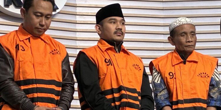 KPK Tetapkan Bupati Bekasi dan Ayah Jadi Tersangka Suap Ijon Proyek