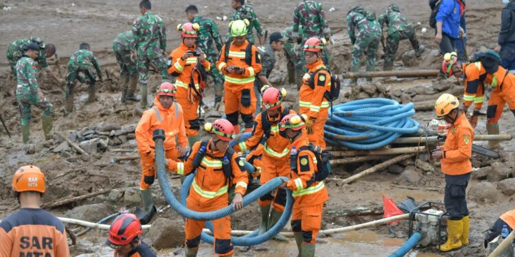 Hari Ketiga Tim DVI Polda Jabar Terima 39 Kantong Jenazah Korban Longsor Cisarua