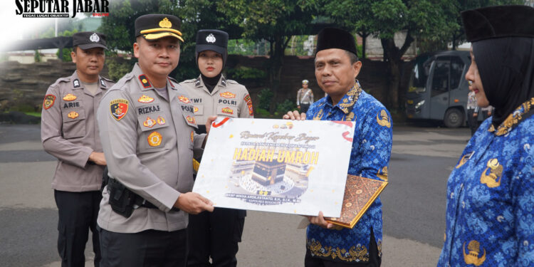 Kapolres Bogor Berikan Reward kepada ASN Polri