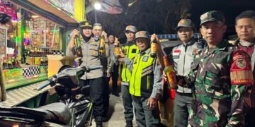 Polsek Megamendung Dalam Operasi KRYD Gabungan Berikan Rasa Aman Dibulan Suci Ramadhan Razia Miras dan Berikan Informasi Layanan Call Center 110