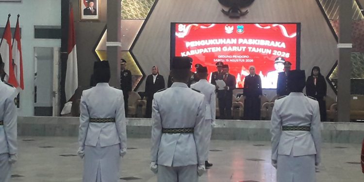 Bupati Garut Kukuhkan Paskibraka Kabupaten Garut Tahun 2026