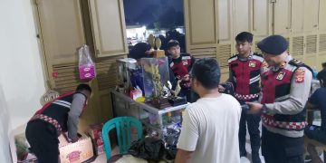 Polres Garut Gelar Operasi Cipkon, 78 Botol Miras dan Tuak Diamankan dari Enam Penjual